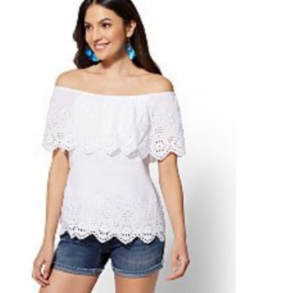 NWT Eyelet off the shoulder blouse